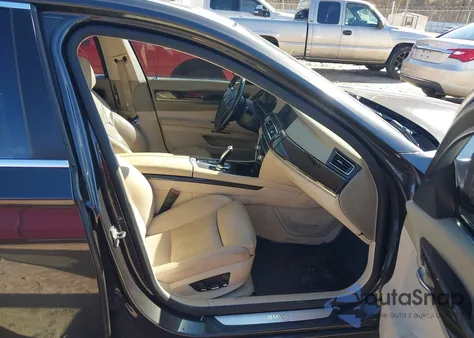 2009 BMW 750Li z USA, uszkodzony, nr VIN WBAKB835X9CY61848